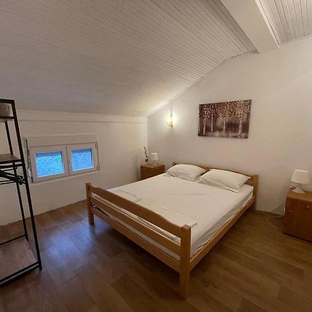 Vuko I Magdalena Midzor Apartamento Petrovac Exterior foto
