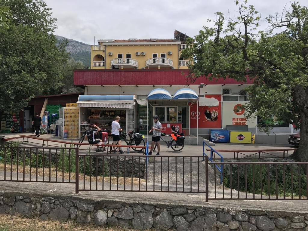 Vuko I Magdalena Midzor Apartamento Petrovac Exterior foto