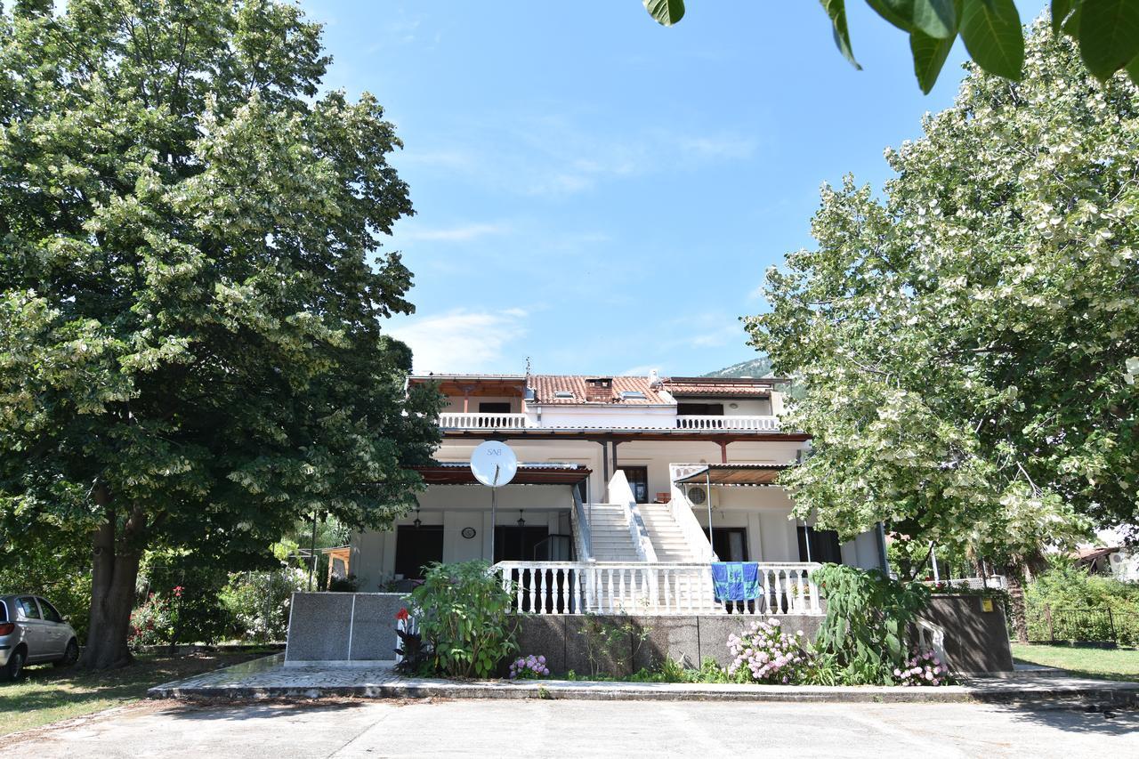 Vuko I Magdalena Midzor Apartamento Petrovac Exterior foto