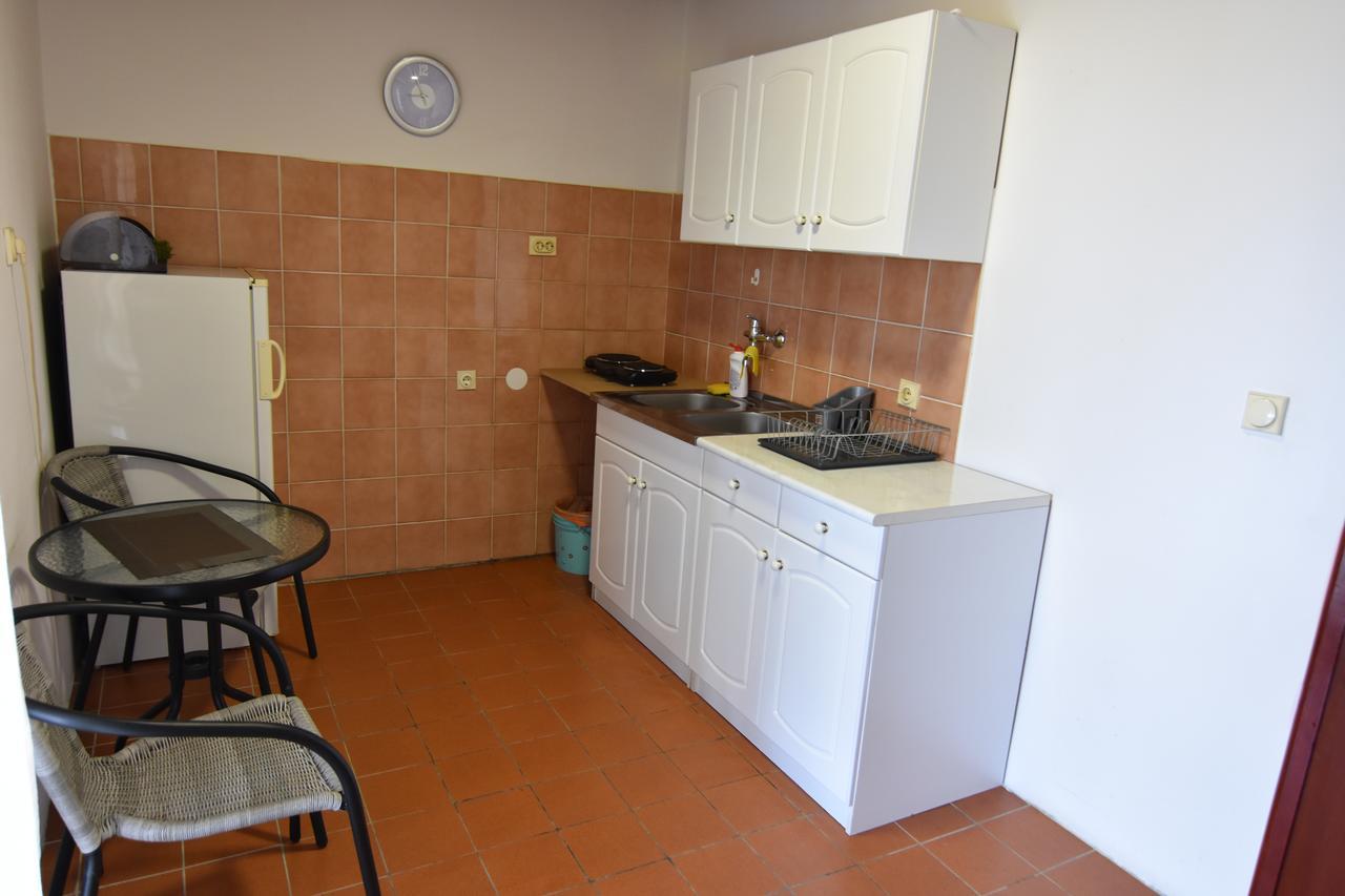 Vuko I Magdalena Midzor Apartamento Petrovac Exterior foto