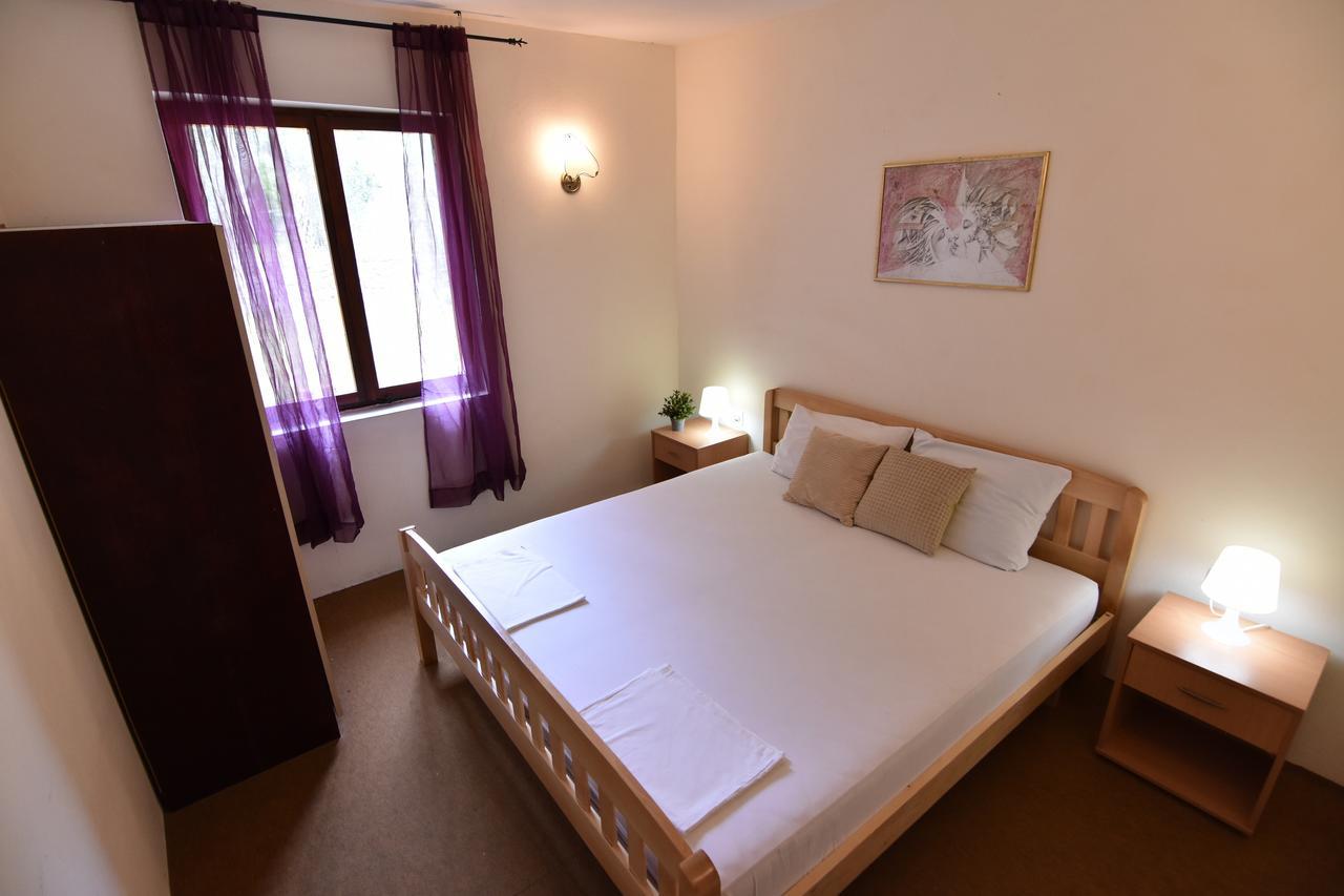 Vuko I Magdalena Midzor Apartamento Petrovac Exterior foto