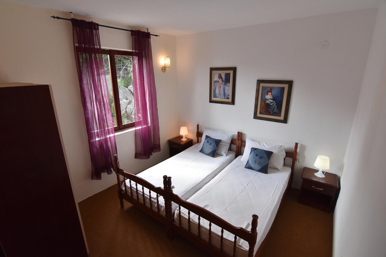 Vuko I Magdalena Midzor Apartamento Petrovac Exterior foto